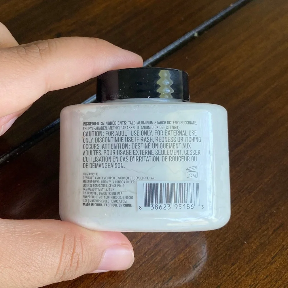 Makeup Revolution Luxury Baking Powder